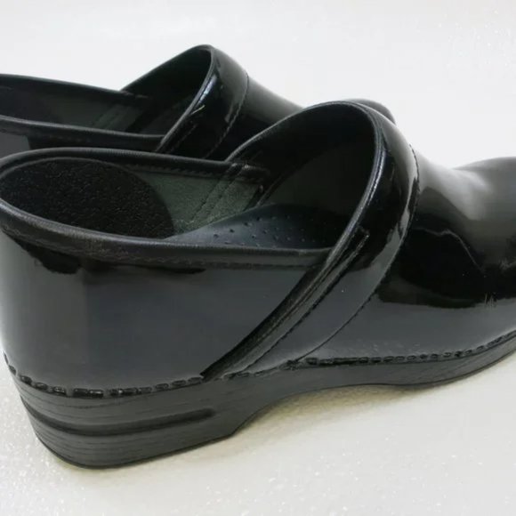 Dansko Patent Leather Clogs Shoes Professional sz 42 - Picture 3 of 6